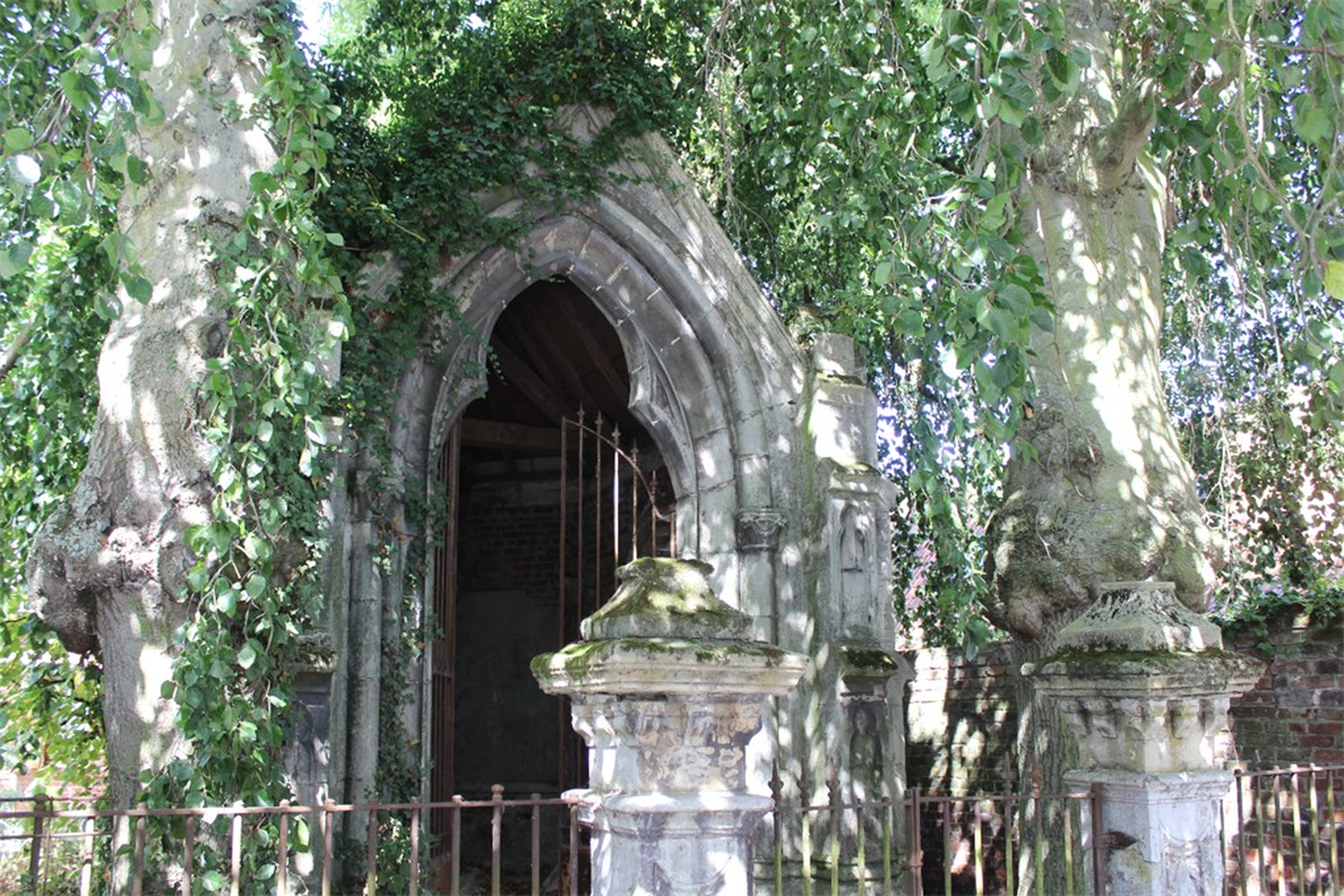 Chapelle Saint-Roch (rue des Censes)